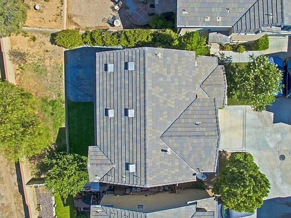 3rd image of 28424 Mayfair Dr