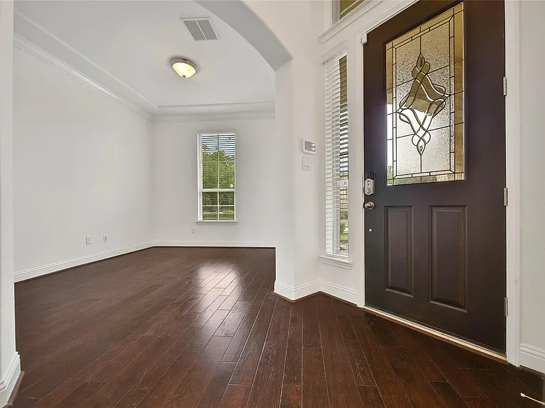 27 Waterfall Way — Photo 5