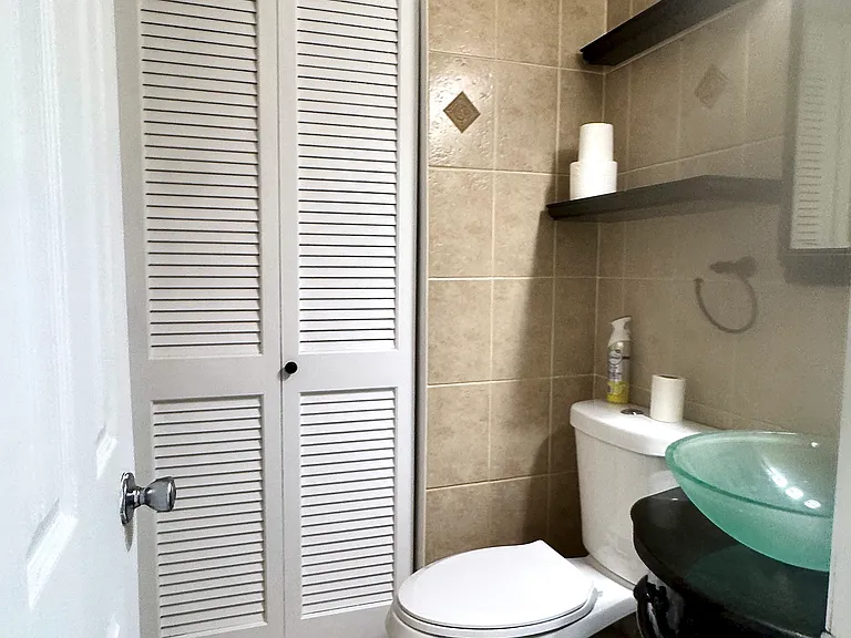 49 Country Dr W — Photo 14