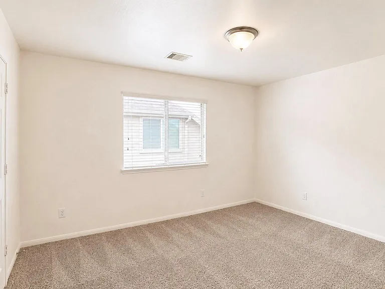 3303 Belmont River Ln — Photo 31