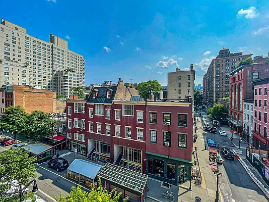 Rented by Brown Harris Stevens | media 27