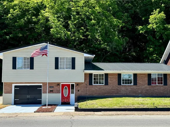 3943 Gallia St, New Boston, OH 45662