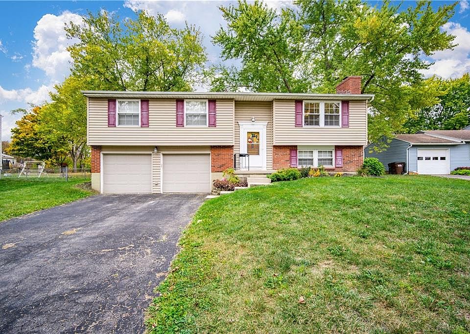 1st image of 117 Walden Farm Cir