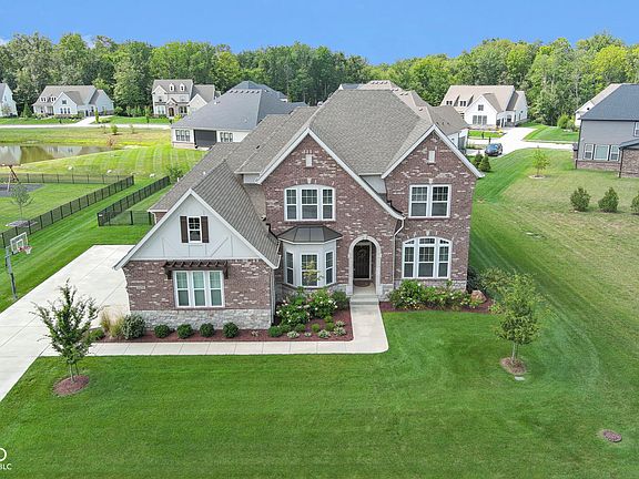 5th image of 11078 Portage Woods Dr