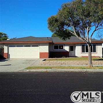 2nd image of 2051 Sweetland St