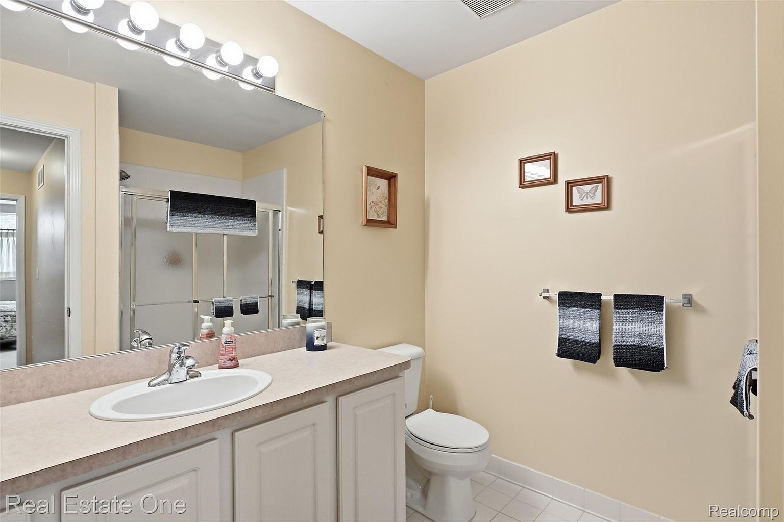 37585 Newburgh Park Cir #16, photo 22