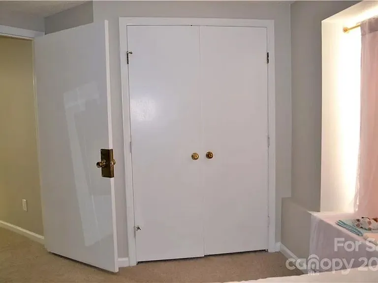 1649 Arlyn Cir #A — Photo 13