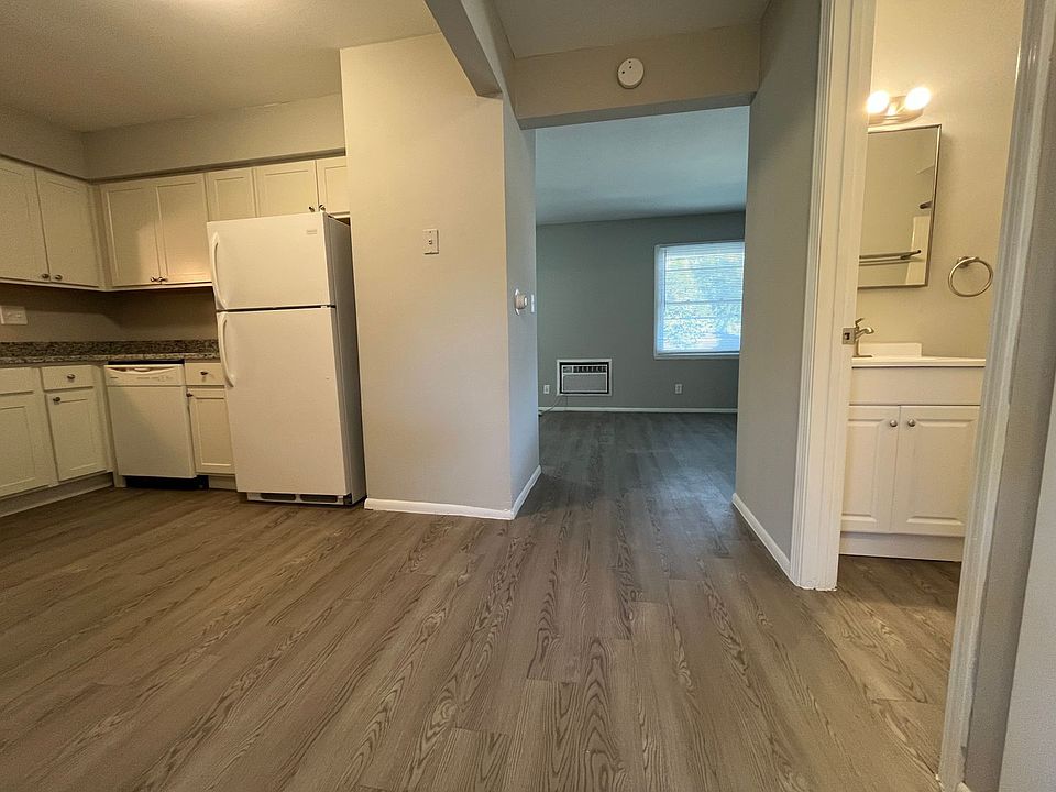 401433 Donald Drive Apartments Burlington, WI Zillow