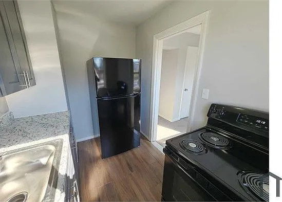 1832 Forest Hills Blvd — Photo 6