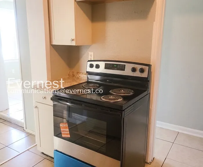 2175 W 16th St — Photo 11