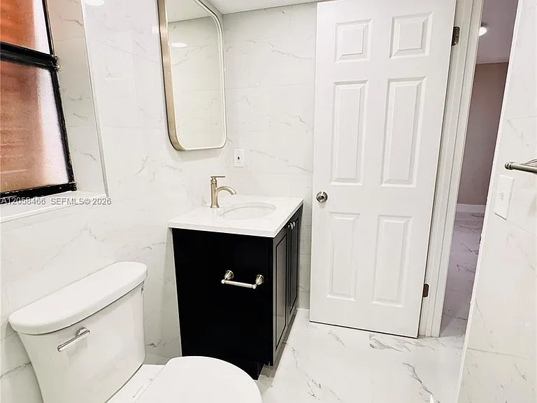 3939 NE 5th Ave #C106 — Photo 16