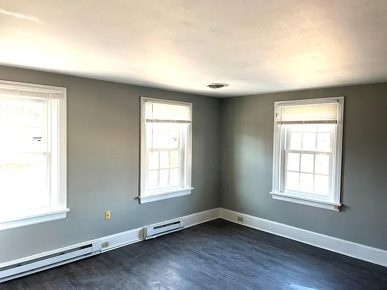 335 Old Stonehouse Rd S — Photo 14