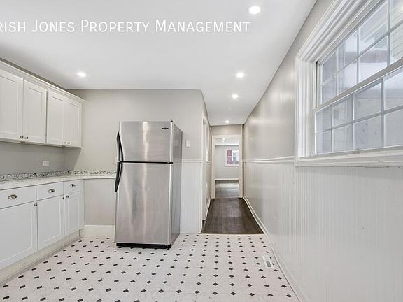 5th image of 192 Bird Ave APT 1