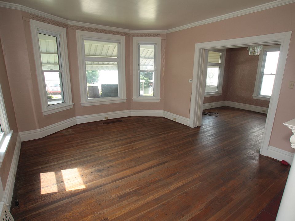 1st image of 441 Vine St
