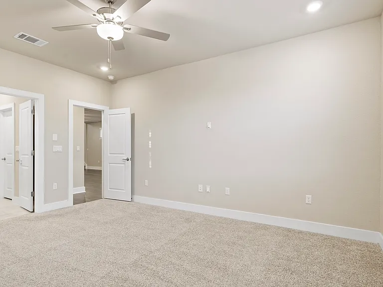 15701 Oglethorpe Dr #100 — Photo 26