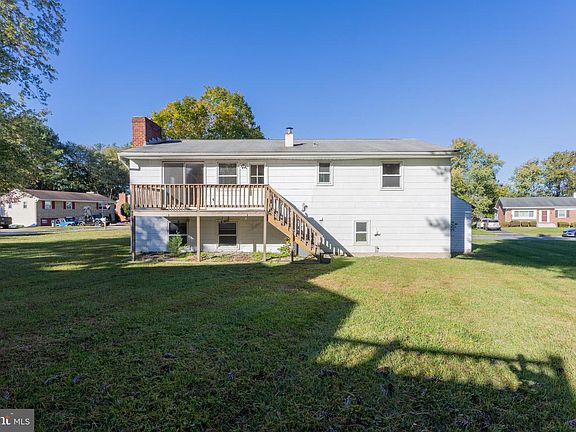 4th image of 1615 Samantha Dr