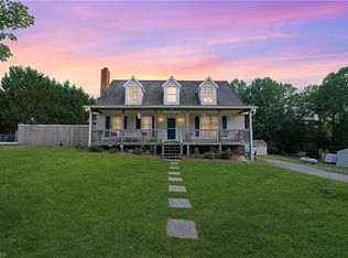4950 Oak Garden Dr, Kernersville, NC 27284