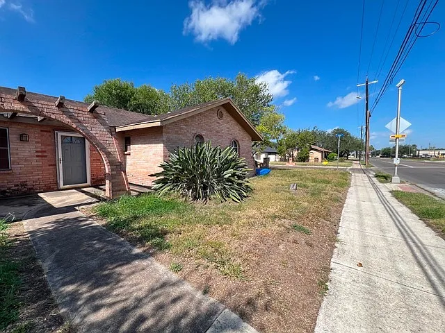 1222 W Sprague St