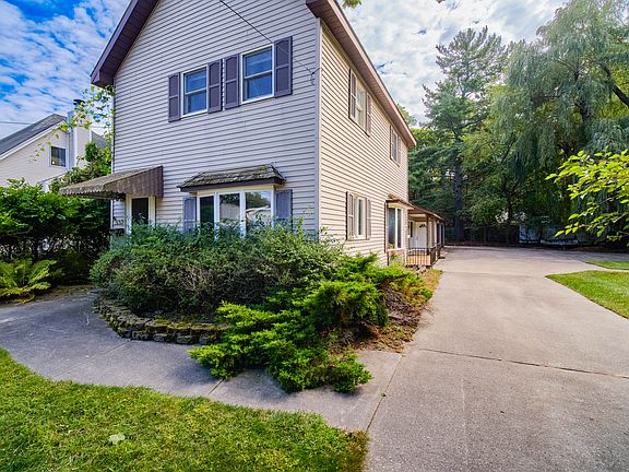 3rd image of 537 2nd St
