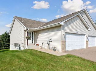 1822 Lakeridge Way, Waconia, MN 55387
