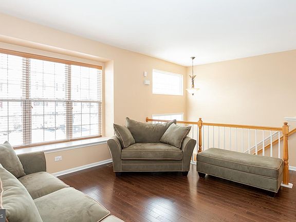 2nd image of 15 Shoreham Dr