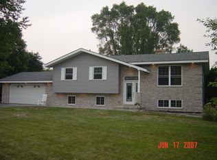 604 Eisenhower Rd, Stoughton, WI 53589