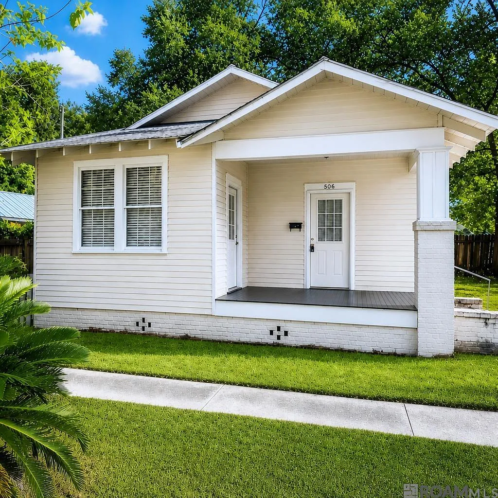 2 bed, 900 sqft, $950 — Photo 1