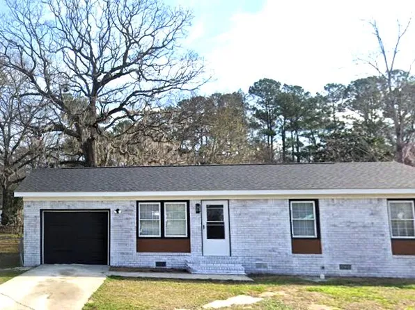 106 Pine Ridge Dr, Goose Creek, SC 29445