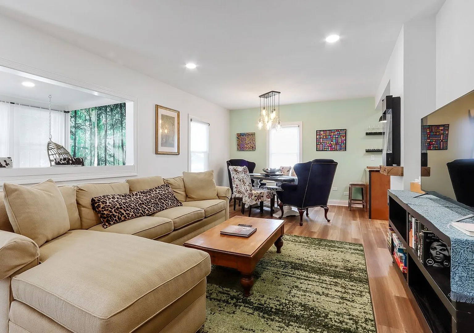Dog-Friendly Downtown Lake Geneva Home Available for Monthly & Mid-Term Rentals — Photo 2