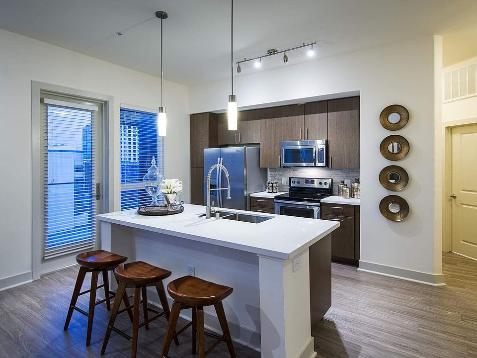 1st image of 999 S Washington St #456