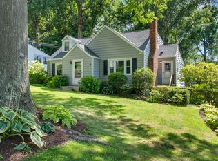 367 Woodridge Ave, Fairfield, CT 06825