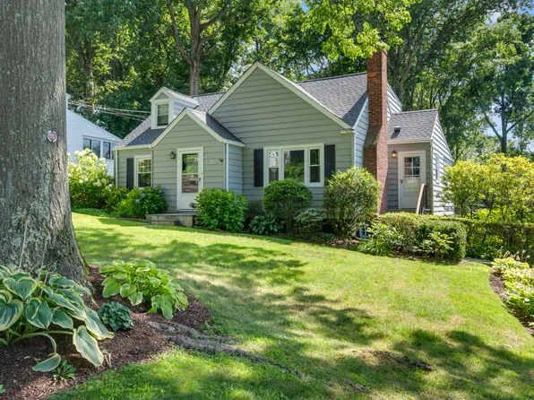 367 Woodridge Avenue, Fairfield, CT 06825