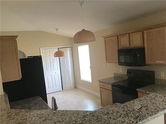 2nd image of 5545 Sycamore Canyon Dr