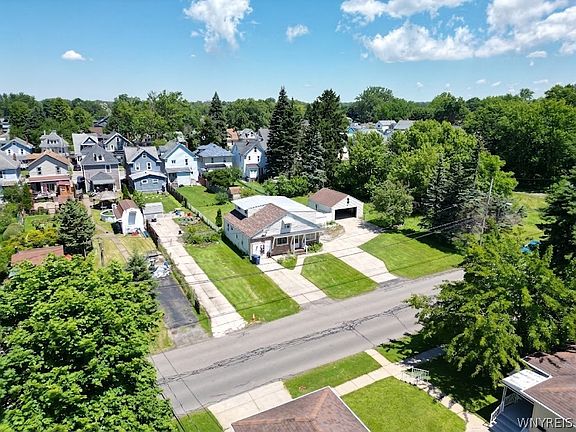 5th image of 102 Dorrance Ave