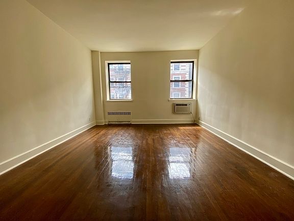 3rd image of 243 W 99th St APT 4D