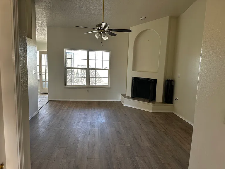 7620 Lakewood Ave NW — Photo 6