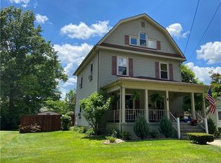 306 Woodland Ave, Grove City, PA 16127