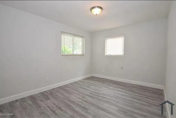 604 Hudson St — Photo 12