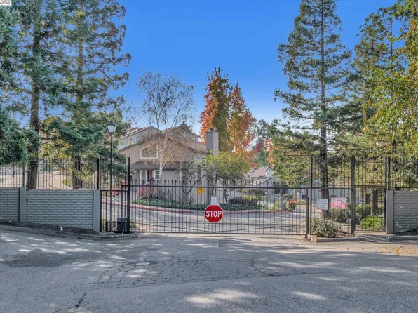 1887 Chantilly Ln, Hayward, CA 94541