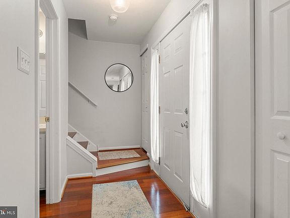 4th image of 4401 Vesper Cir