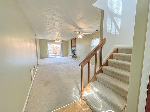 3rd image of 1184 Lord Dunmore Dr