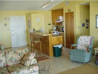 4th image of 856 W Gorrie Dr
