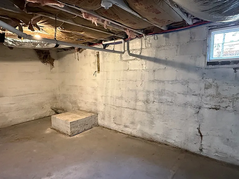 1523 Canton St — Photo 12
