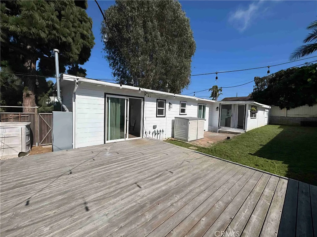 2 bed, 1000 sqft, $5,800 — Photo 2