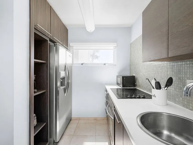 Apt 304 Atlantic Court Apartments 59 C San Miguel — Photo 13