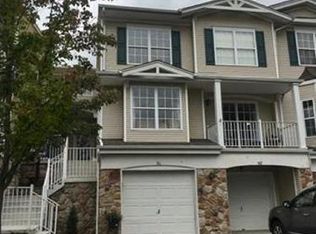 56 King George Rd #700, Green Brook, NJ 08812