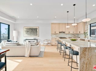 11653 Missouri Ave, Los Angeles, CA 90025