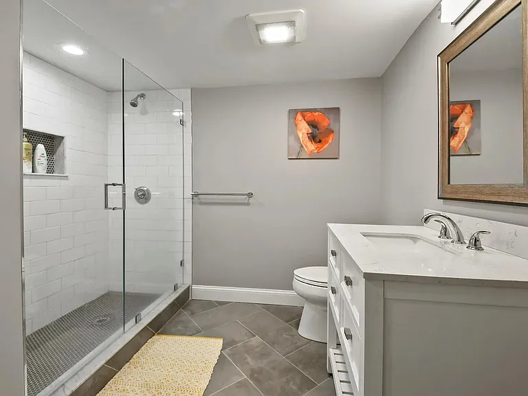 8 Greenleaf Ave #1 — Photo 6