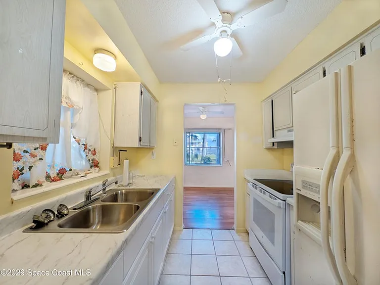 190 E Olmstead Dr #H3 — Photo 7