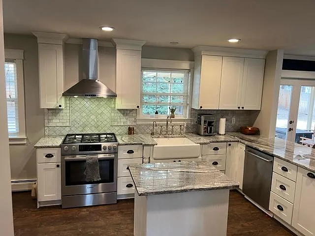 1854 E Lake Dr — Photo 8